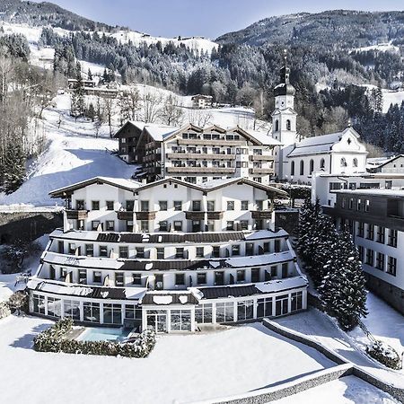 Ferienhotel Hoppet ハート・イム・ツィラータール エクステリア 写真